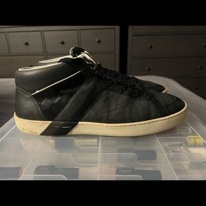 Men’s Louis Vuitton Sneakers Size 10